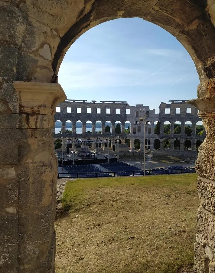 Sunset Bay Apartment Pula 0*,  Croatia